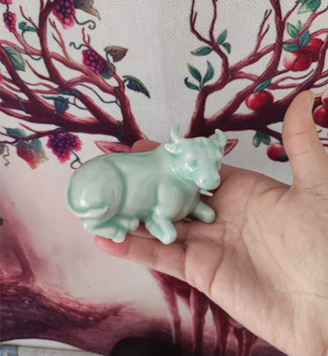 陶瓷摆件 牛，自提不退不换 感兴趣的话点“...