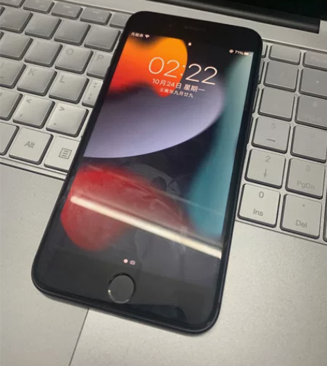 苹果8plus  内存64g  国行版本 ...