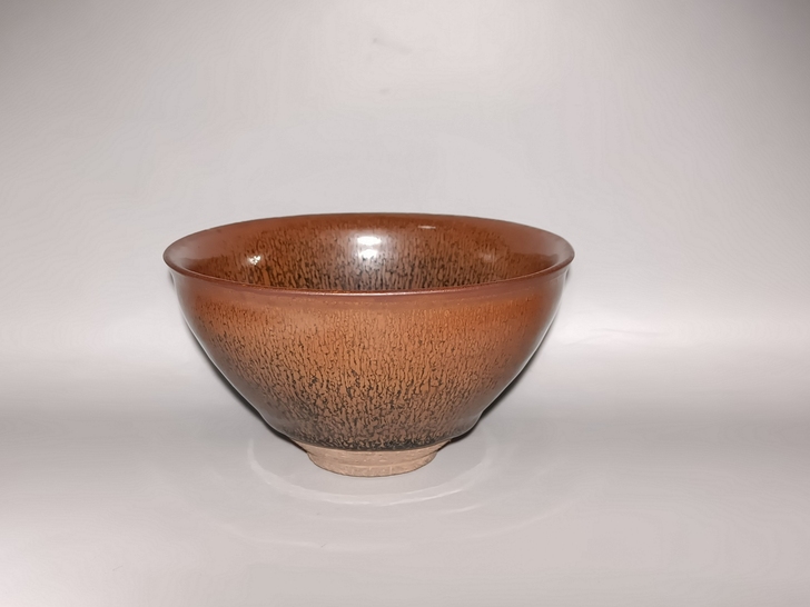 宋代兔毫建盏。建盏、铁胎、兔毫。收藏级，毫...