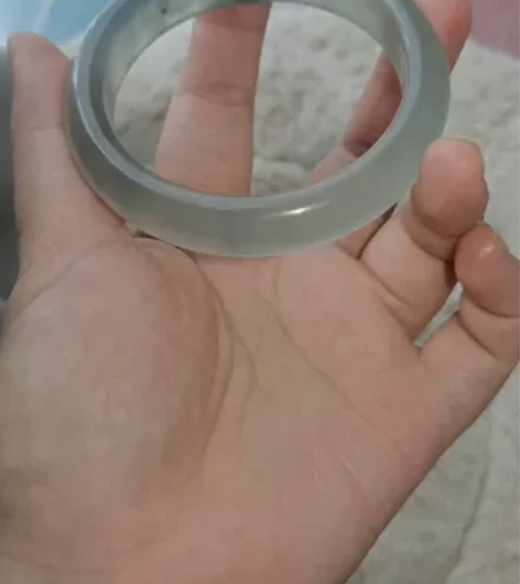 岫玉烟灰飘墨手镯卡58+ 感兴趣的话点“我...