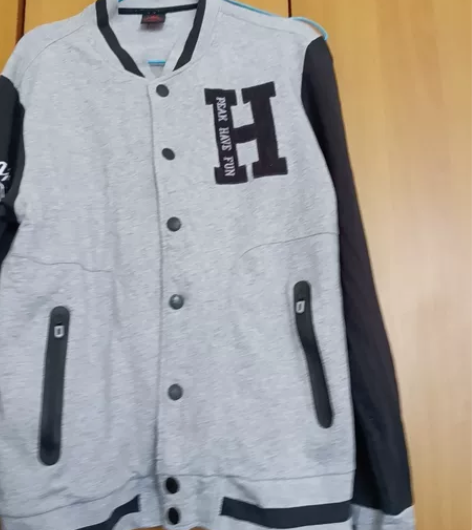 正版匹克男式运动服。 L码这件衣服买了不喜...