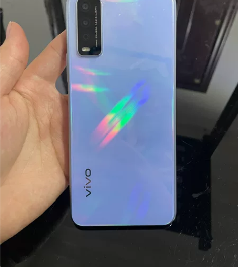 vivo y3成色新，功能全好，内存4+1...