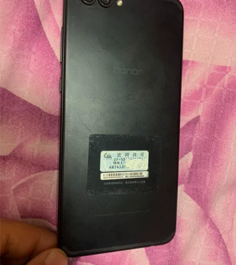 华为荣耀v10手机全网通双卡 准备给父亲换...