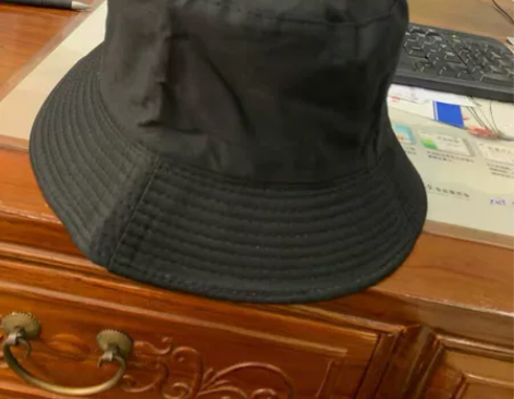 黑色渔夫帽 包邮出 感兴趣的话给我留言吧！