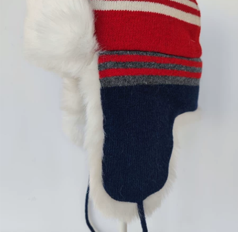 羊毛面料保暖雷锋帽 感兴趣的话点“我想要”...