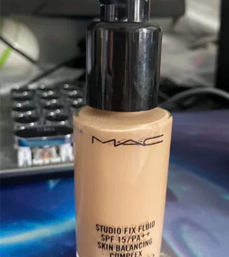 mac粉底液，n12色号，只用过两三次，粉...
