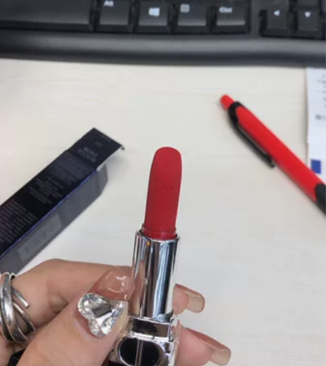 迪奥口红小众品牌学生党好物素颜口红唇釉不掉...