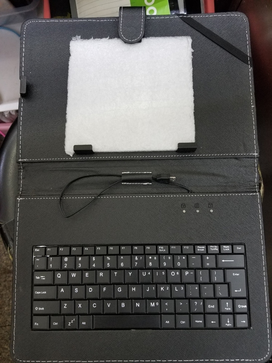 平板电脑的otg键盘包。安卓接口。如图所示...