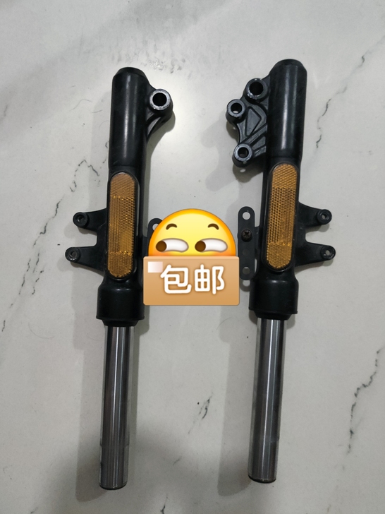 小牛u+b原厂前减震。需要的拿走,附送个脚...