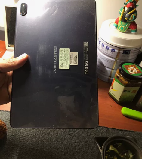 台电T40  5G版，外屏碎了，不影响使用...
