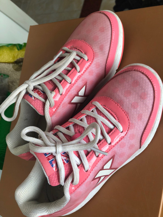 特步运动鞋，37码，能穿合适