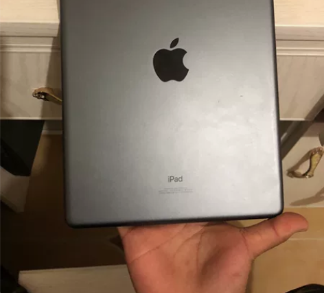 自用2019款ipad7，没怎么用，打游戏...