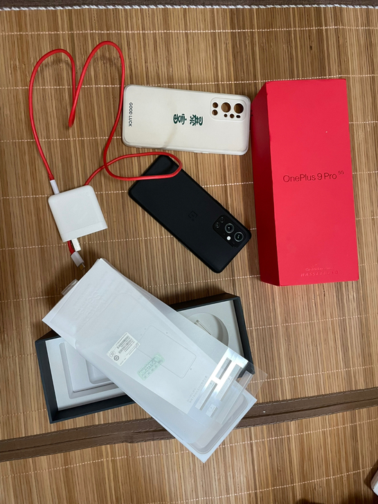 一加9pro，顶配12加256，黑色，箱说...