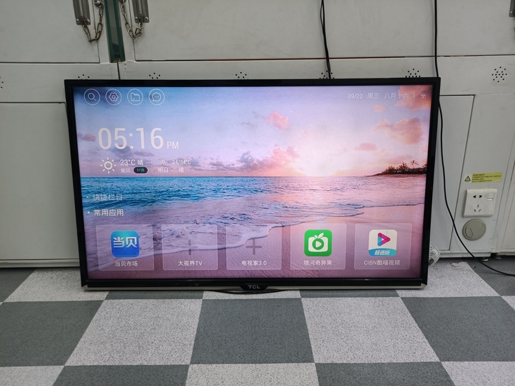 TCL42寸电视，成色好，屏幕完美，带遥控...