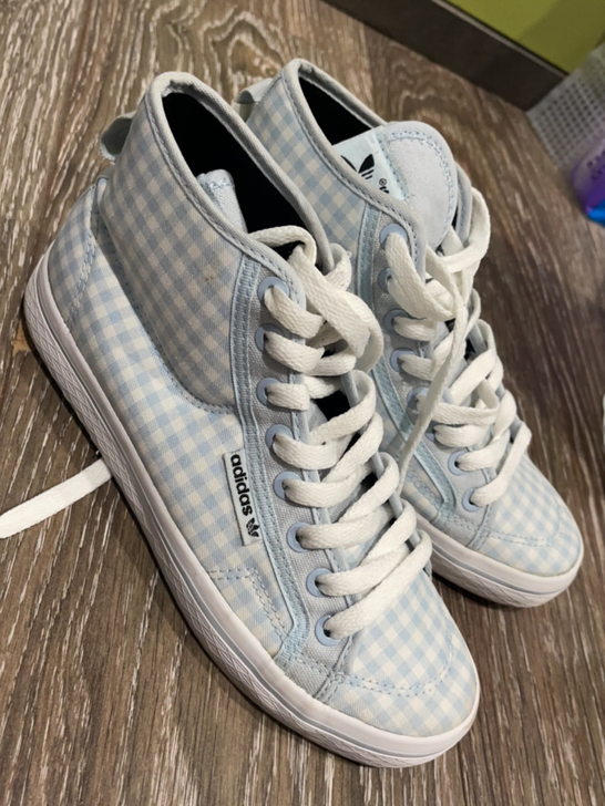 adidas 阿迪达斯三叶草