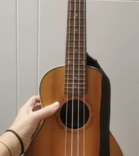 尤克里里音色很好，需要调音，城西银泰自提 ...