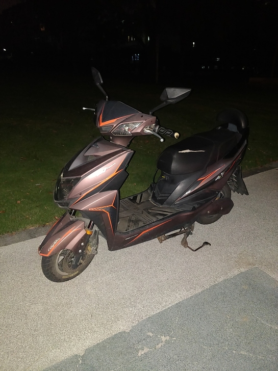 绿源电动车 绝版 超威黑金铅酸电池 时速5...