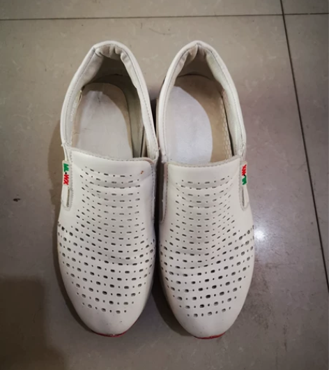 我妈穿的内增高鞋，6成新吧！内增高鞋跟5公...