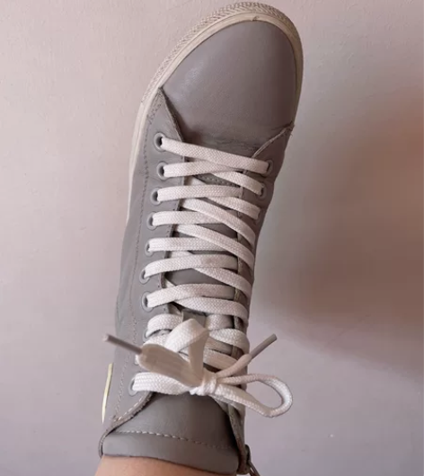 真皮单鞋女，闲置 感兴趣的话点“我想要”和...