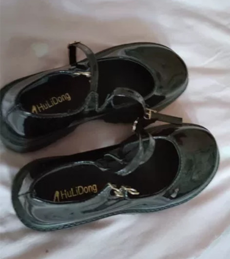 随缘卖，全新玛丽珍鞋（漆面） 尺码36，店...