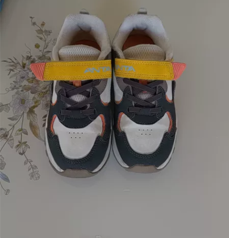 安踏儿童棉鞋，新旧看图，几乎没有磨损 30...