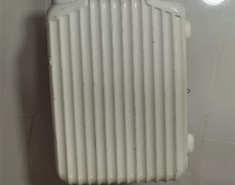 闲置处理TOMMY PONY旅行箱万向轮行...