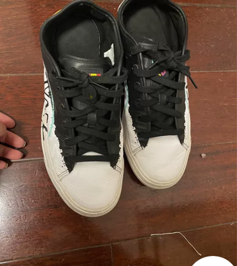 彪马板鞋男款，在店里买的42号半喜欢可以拍...