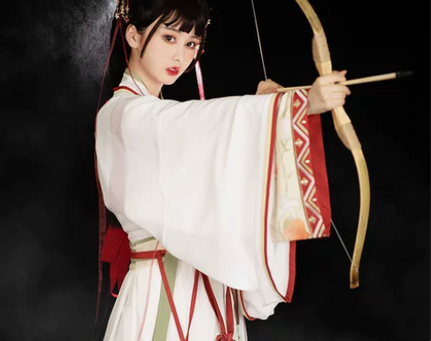 ?池夏 民族装舞台装 穿一次拍照，池夏正，...