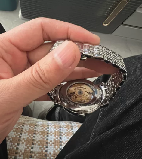 浪琴牌机械手表，就带过几次，大部分闲置在家...