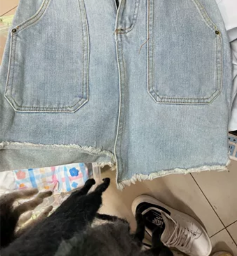 捡漏!捡漏!学姐便宜出衣服 参考:165/...