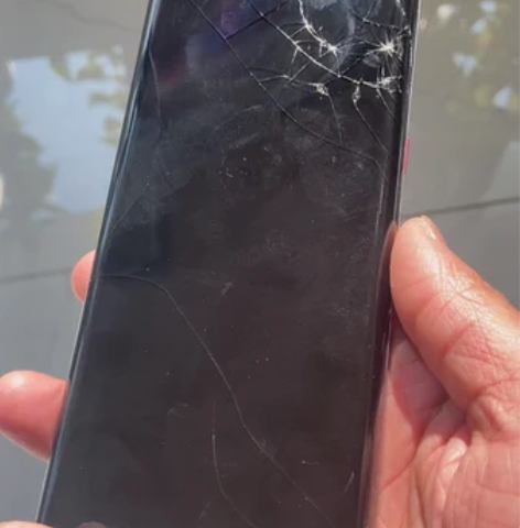 华为Mate 30 Pro。内存8+128...