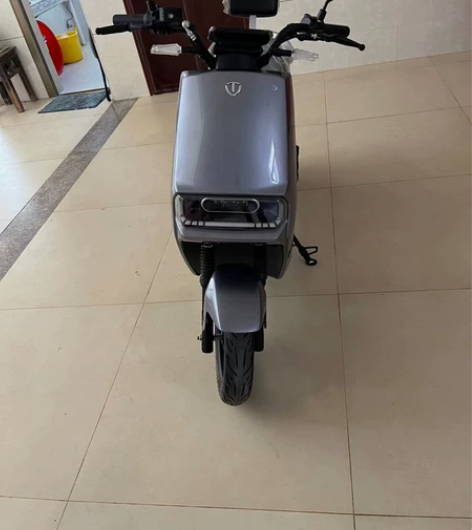 出只台铃电动车.准新车全车齐全可以跑100...
