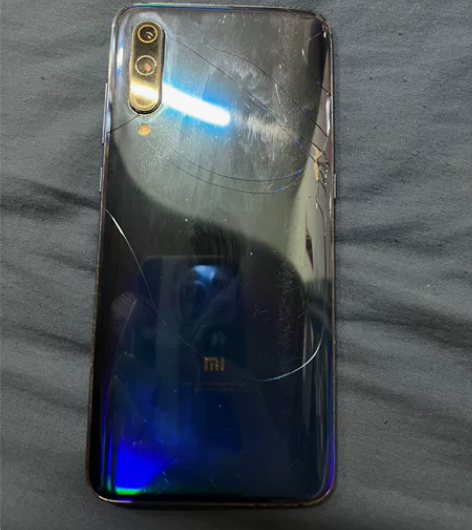 小米9 6+128 一手自用 成色不好 边...