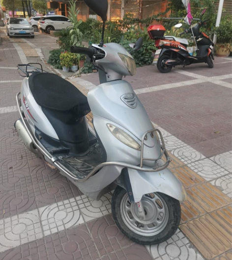 闲置宗申摩托车出售 感兴趣的话点“我想要”...