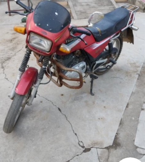 豪爵钻豹125摩托车，03年10月份的，跑...