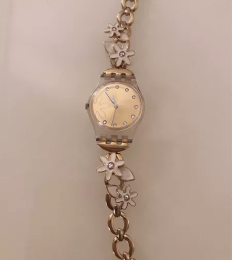 斯沃琪瑞士金属时尚石英表，专柜购入，平时穿...