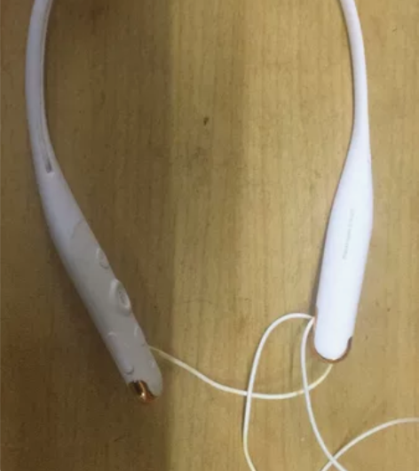 飞利浦耳机 感兴趣的话点“我想要”和我私聊...