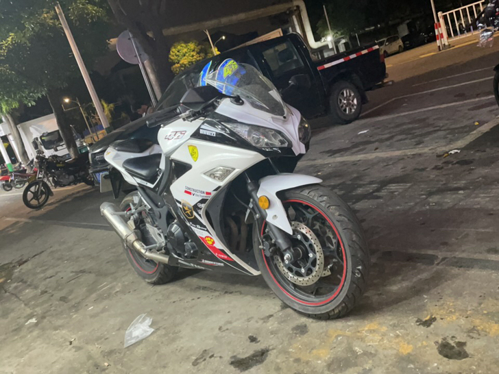 全新车。不小刀，必须过户。