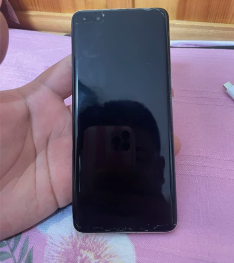 9成新，在保，全套荣耀magic4por同...