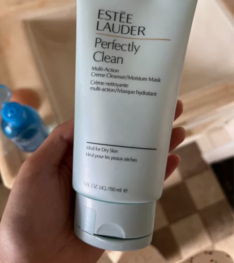 雅诗兰黛蓝洁面 洗面奶。适合干皮，无泡沫那...