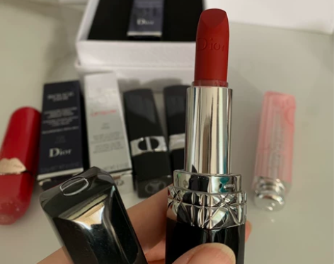 闲置迪奥口红低价出细节如图，有专柜买的有些...