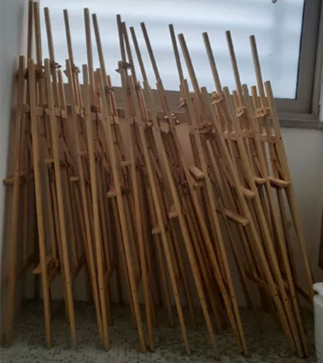 松木画架,几乎全新,半价出售,园区自提 感...