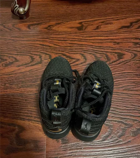 耐克28码,58包邮 感兴趣的话点“我想要...