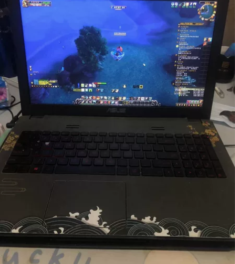 华硕飞行堡垒游戏本。15.6寸。CPU i...