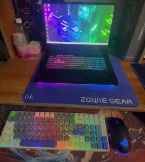 玩家国度ROG魔霸4。烈刃2。IQUNIX...