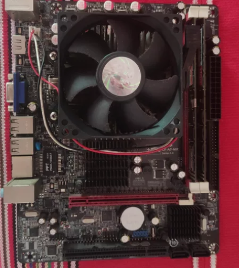 从自用第一个主板电脑上拆卸下来可以用，核显...