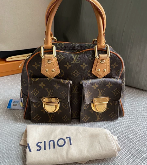 lv曼哈顿小号 手柄蜜色 四角有脏 没破裂