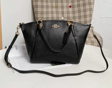 经典款小号饺子包36675 荔枝纹头层牛皮...