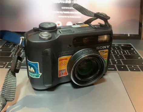 索尼s85 成色很好 颜值高 400w像素...