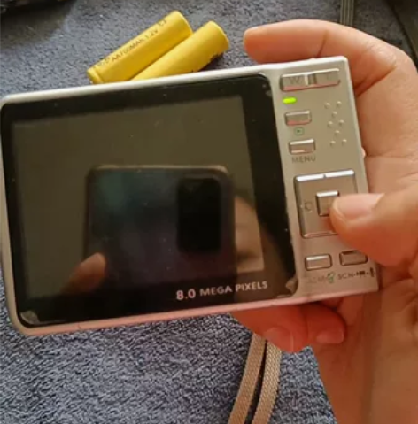 爱国者aigo DC-V800复古相机 外...